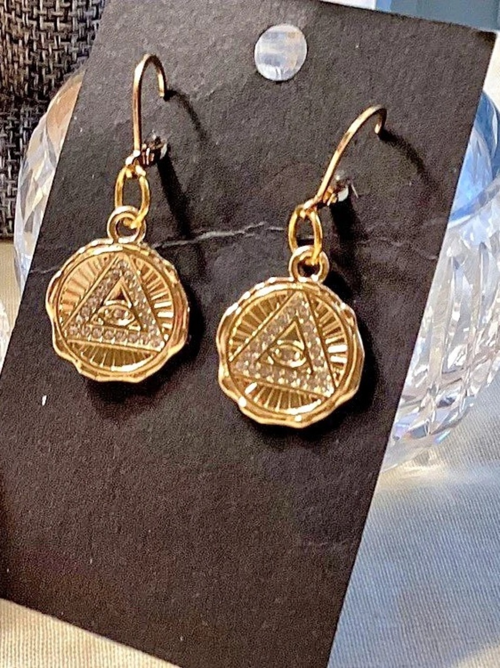 NWOT. Goldtone Geometric Drop  with CZs Leverback Earrings